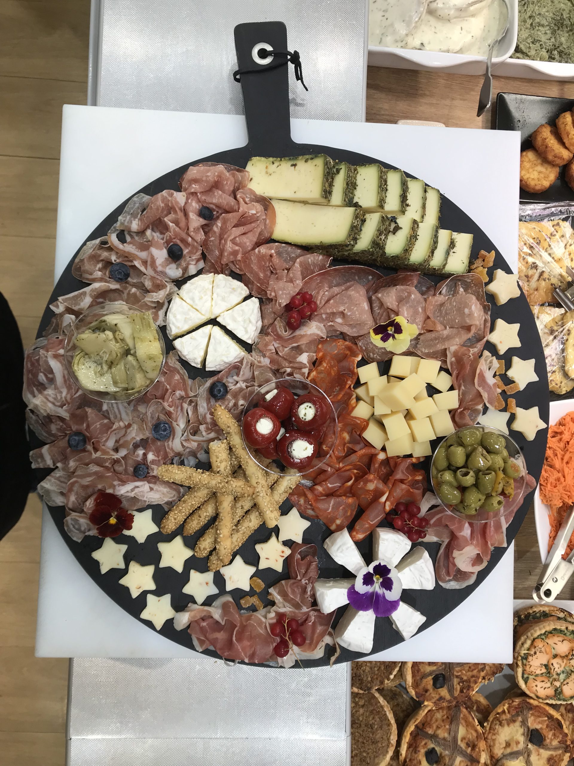 Plateau de charcuterie et fromage (prix par personne)